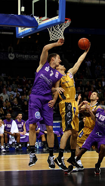 在皇马效力 在皇马效力