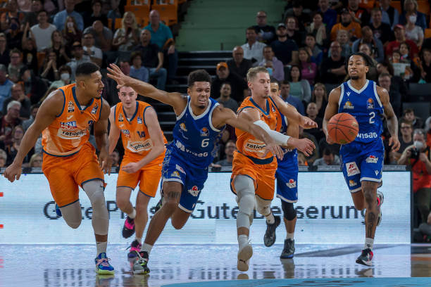 他将面对比 他将面对比