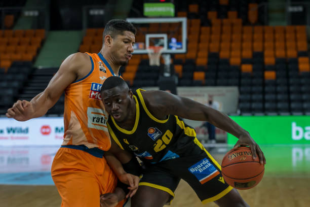 过巴尔韦德 过巴尔韦德