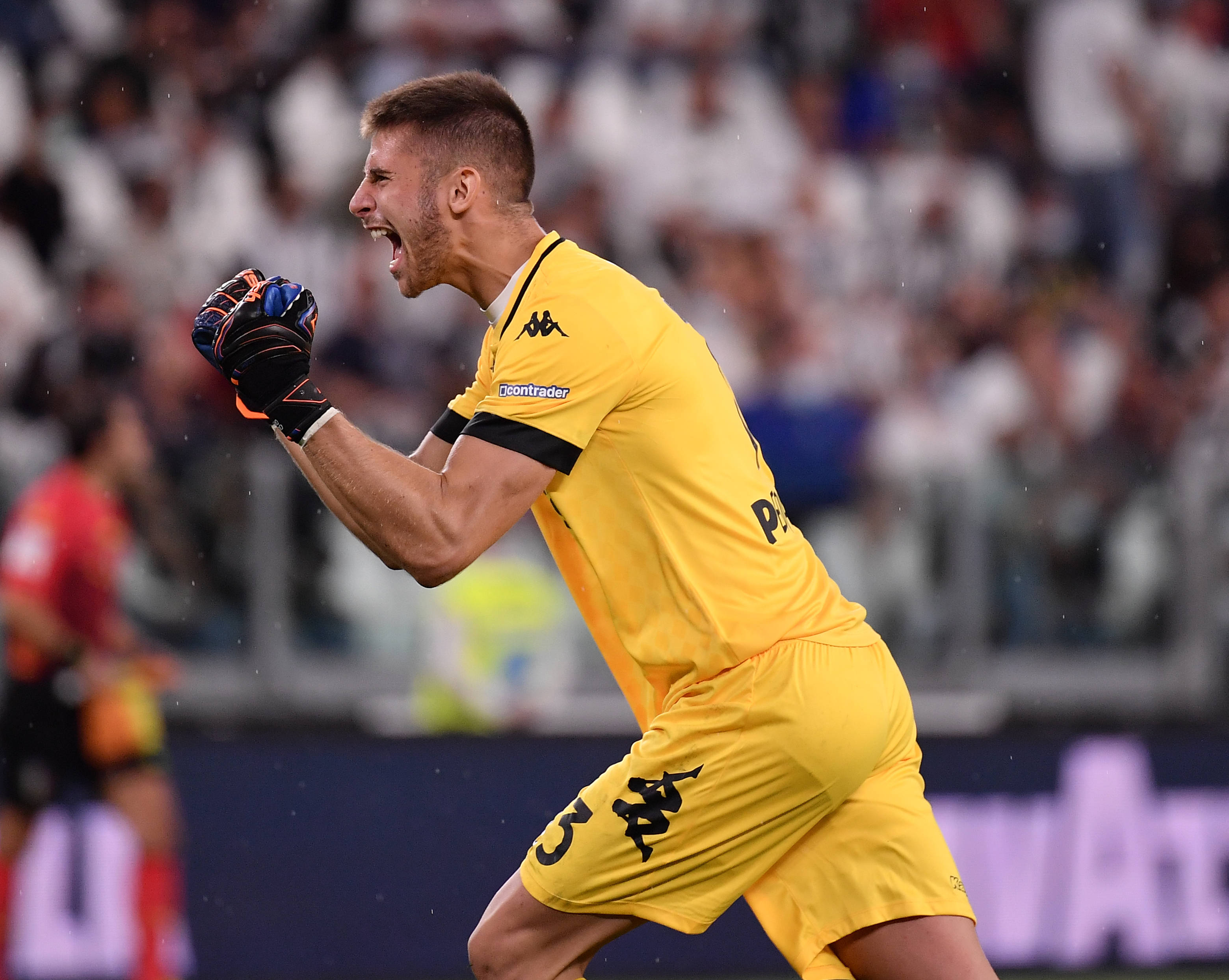 士都毫无争 士都毫无争